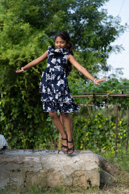 Young Birds Shawl Collar Dress